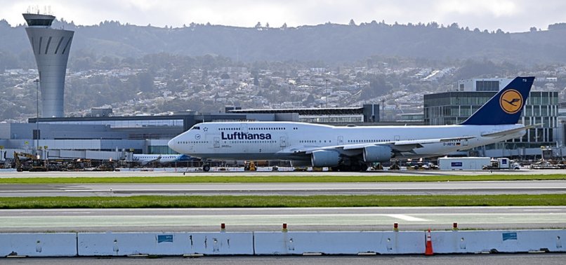 CABIN CREW UNION MEMBERS VOTE IN FAVOUR OF STRIKES AT LUFTHANSA