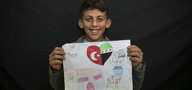 SYRIAN SCHOOLCHILDREN PAINT THEIR LOVE FOR TURKEY