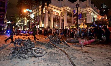 Car bomb kills one, hurts nearly 30 in southern Thailand -police