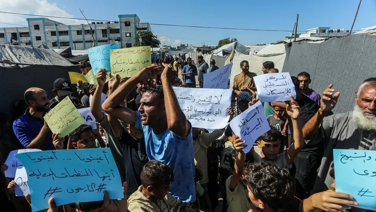 Palestinians in Khan Younis call for urgent aid