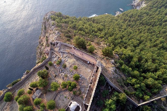 Kadim tarihiyle Alanya Kalesi