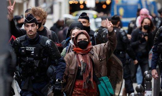 Police in Paris remove pro-Palestine student protesters