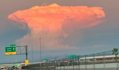 Strange cloud formation cause panic in Las Vegas as locals confuse it with nuclear test
