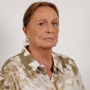 Ayten Uncuoğlu – Kimdir