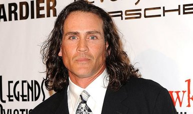 Joe Lara, star of Tarzan TV series, dies in plane crash at age of 58