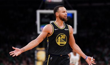 Stephen Curry becomes clear favorite to win Finals MVP