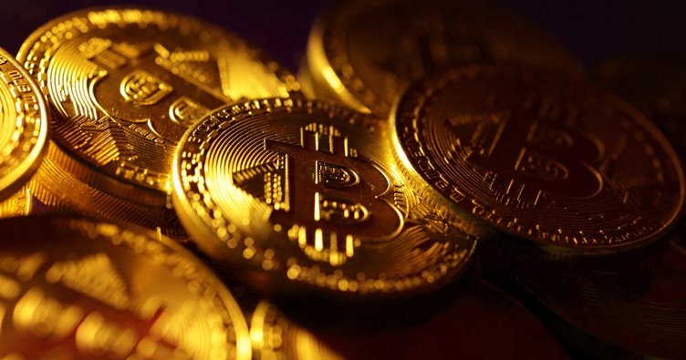 Bitcoin spot ETF’ler rekor bir aylık net girişin eşiğinde