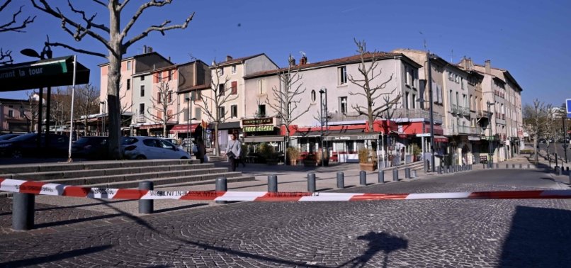 KNIFEMAN IN SOUTHERN FRANCE KILLS 2 IN ATTACK ON PASSERSBY