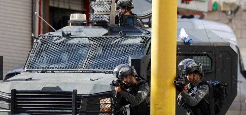 ISRAELI ARMY ARRESTS 40 PALESTINIANS IN WEST BANK