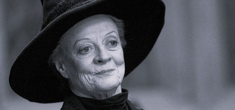 'Harry Potter' fans raise wands outside Hogwarts to hail Maggie Smith