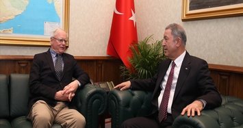 Turkish defense minister receives US representatives