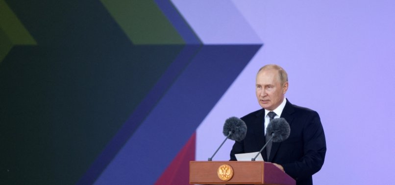 RUSSIA IS READY TO OFFER MODERN WEAPONS TO ITS ALLIES: PUTIN
