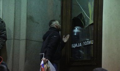 Serbian opposition supporters try to break into Belgrade assembly