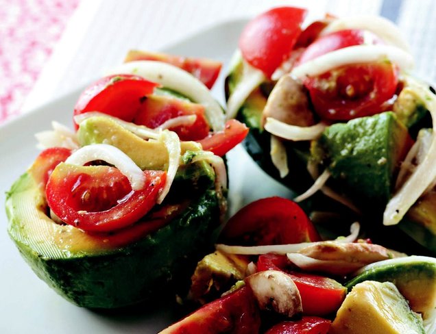 Avakadolu Domates Salatası