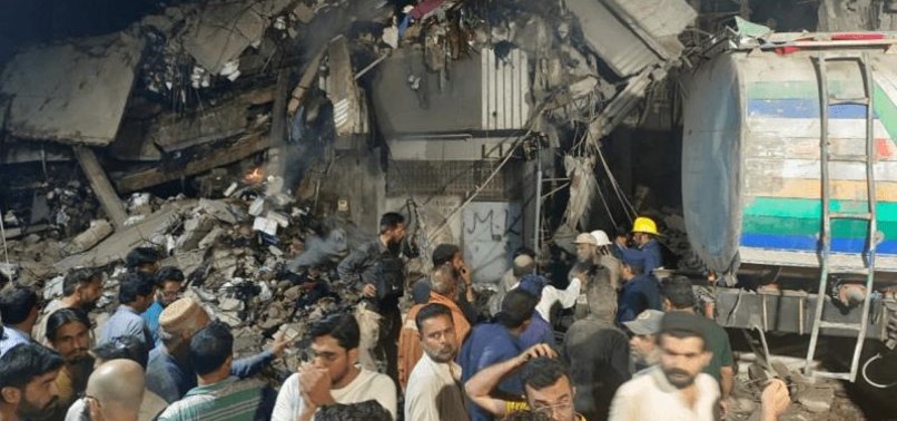 4 FIREFIGHTERS KILLED IN BLAZING FACTORY COLLAPSE IN SOUTHERN PAKISTAN