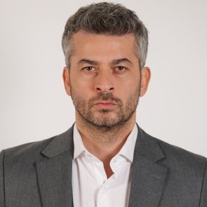 Onur Özaydın – Kimdir