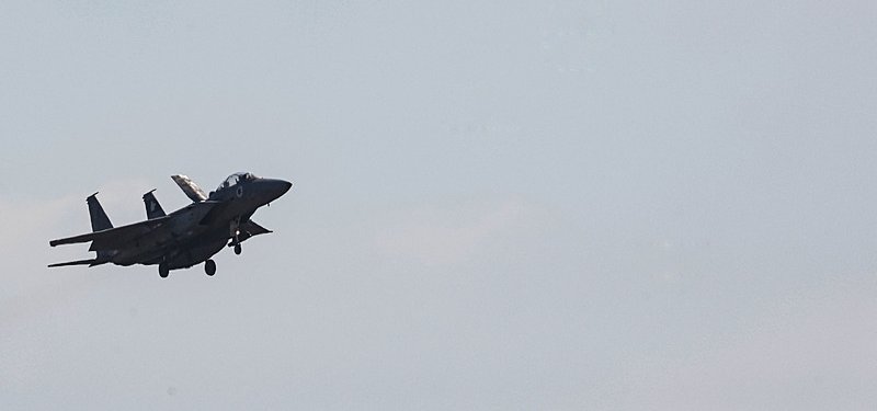 Israel military to conduct 'powerful strikes' tonight throughout Middle East - report
