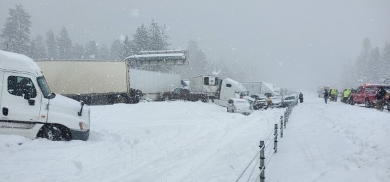 More than 100 vehicles involved in pileup in US state of Oregon amid winter storm