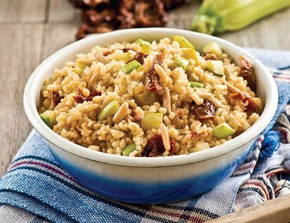 Dolmalık Fıstıklı Bulgur Pilavı
