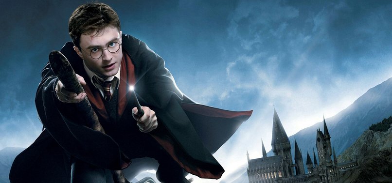 A WIZARDING FANTASY ON YOUR PHONE WITH HOGWARTS MYSTERY