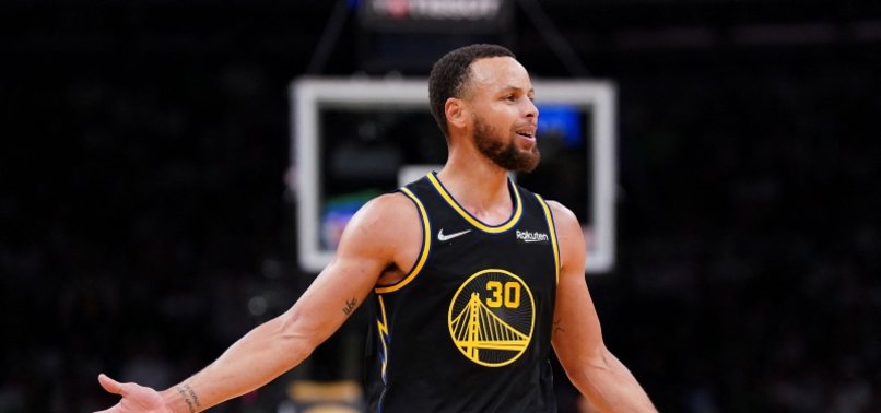 STEPHEN CURRY BECOMES CLEAR FAVORITE TO WIN FINALS MVP