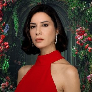 Ahu Yağtu – Kimdir