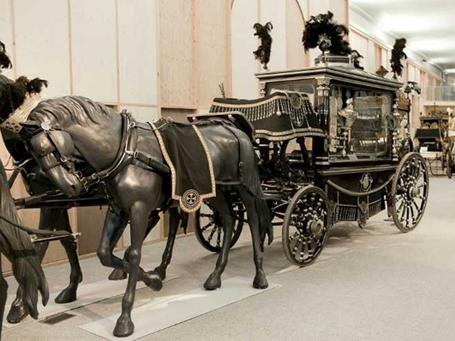 CENAZE ARABALARI MÜZESİ / BARCELONA, İSPANYA