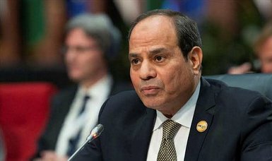 Egypt's dictator Sisi mocked for bulletproof glass speech