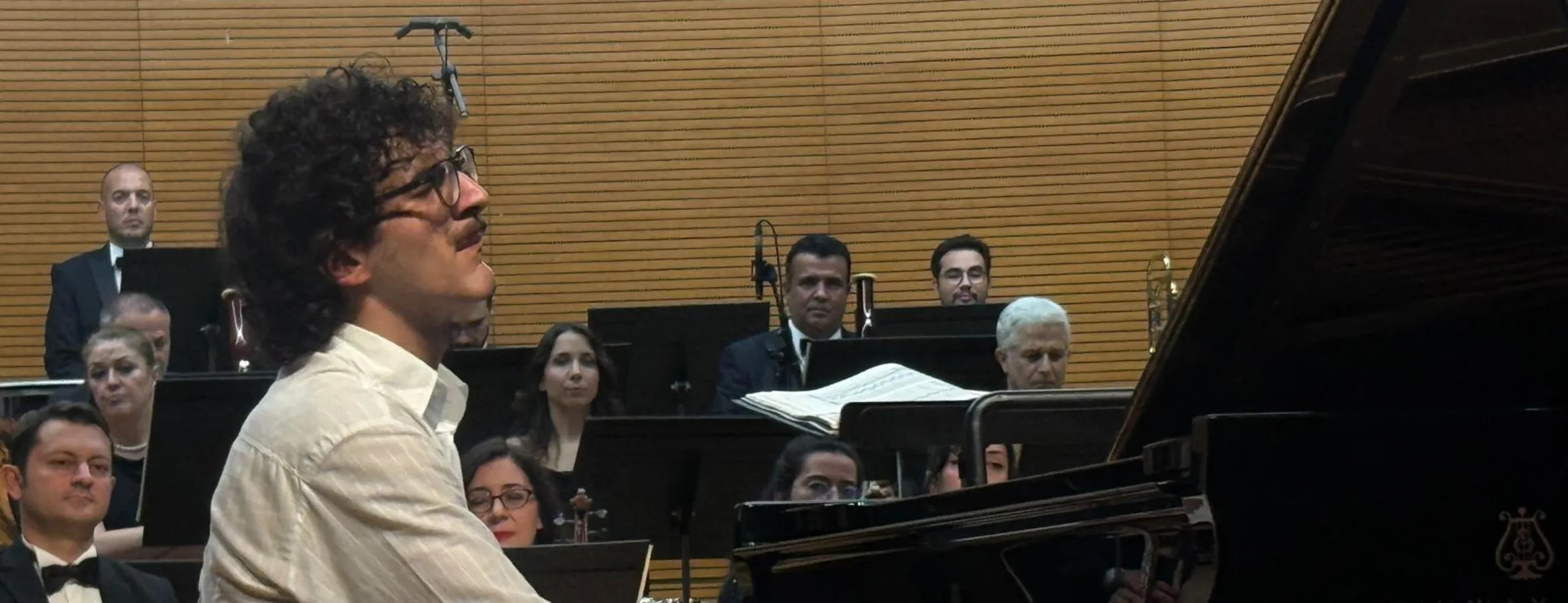 Giorgi Gigashvili Bursa’da Sahne Aldı: Şimşek Anısına Konser