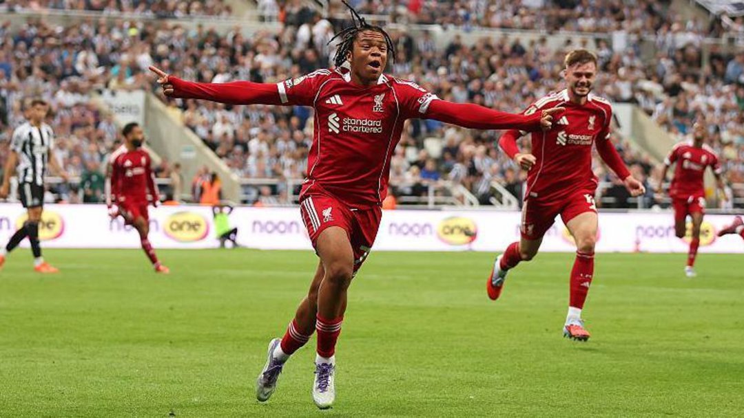 NEWCASTLE UNITED: 2 LIVERPOOL: 3