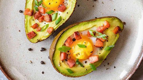 Fırında Pastırmalı Avokado