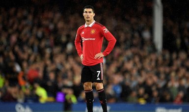 Cristiano Ronaldo leaves Man United immediately by mutual agreement