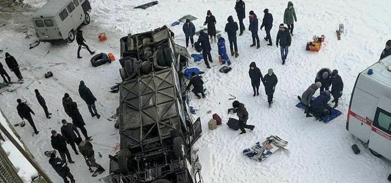 19 KILLED AS BUS PLUNGES ONTO FROZEN RIVER IN SIBERIA