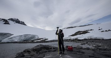 Turkish scientists in Antarctica map island
