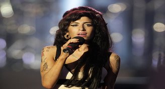 Amy Winehouseun Annesi Yeni Bir Belgesel Hazırlıyor