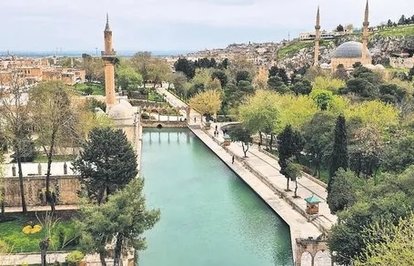 ŞanlıurfaBelediyesihem15milyarTLborçödedihemdeyüzlerceyatırımaimzaattı
