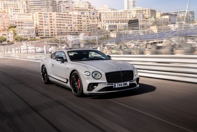 DAHA SPORTİF BİR BENTLEY
