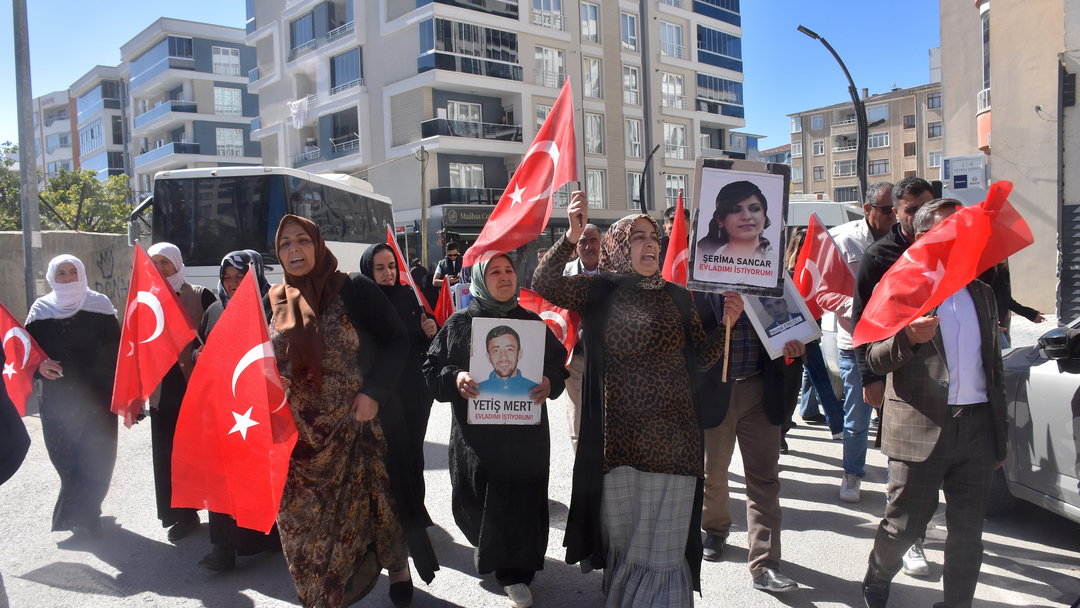 VAN’DA EVLAT NÖBETİ