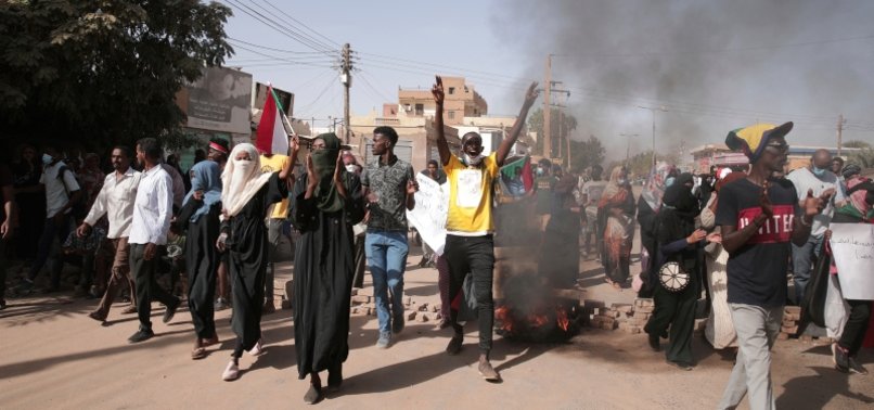 SUDAN SECURITY FORCES FIRE TEAR GAS AT ANTI-COUP PROTESTERS