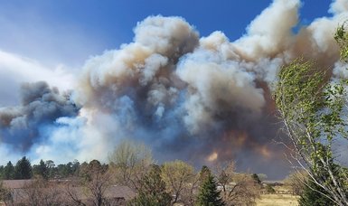 'Wall of fire' forces evacuations near Arizona tourist town