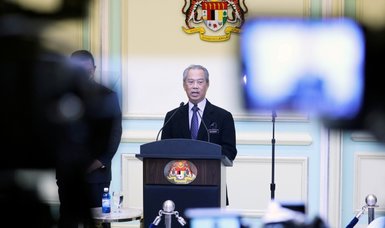 Malaysian PM rejects mounting calls to quit