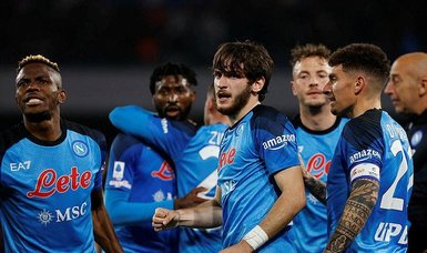 Napoli return to winning ways with 2-0 victory over Atalanta