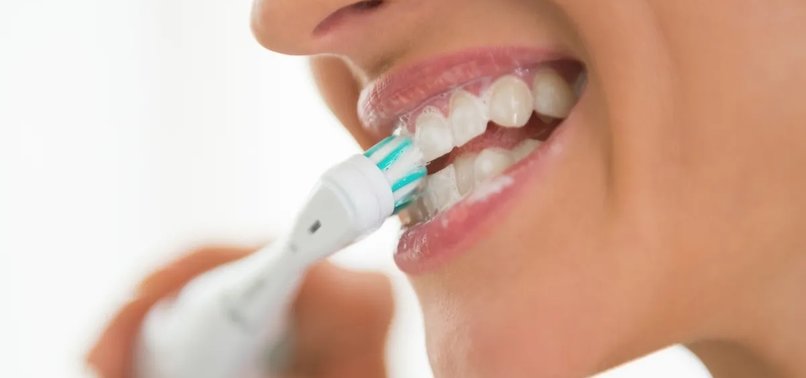 ORAL BACTERIA MAY TRIGGER HEART ATTACKS