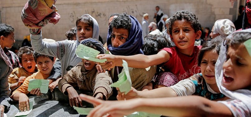 UNICEF, WORLD BANK GIVE CASH TO YEMENIS TO AVERT FAMINE
