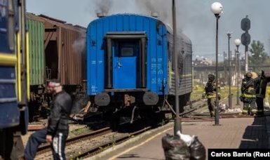 One dead, four wounded in Russia strike on Kherson train station: minister