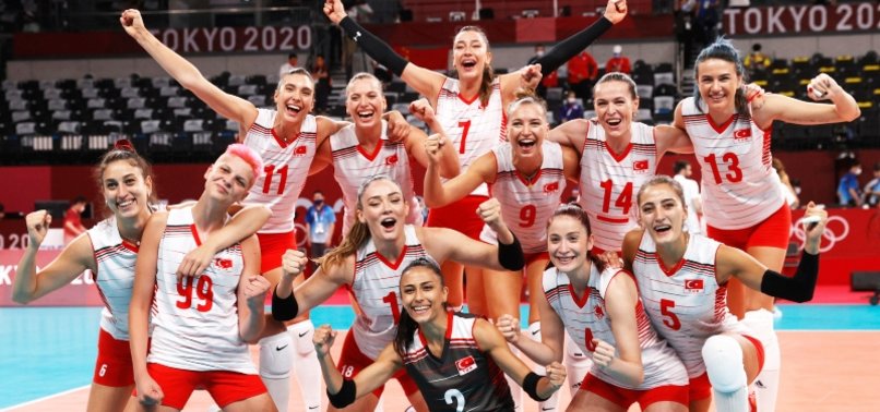 OLYMPICS-VOLLEYBALL-DEFENDING CHAMPIONS CHINA STUNNED BY TURKEY