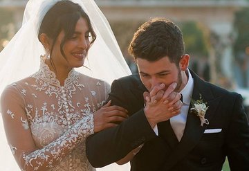 Priyanka Chopra’nın gelinliği