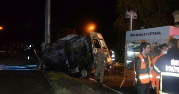 17 migrants killed in minibus crash in eastern Turkey
