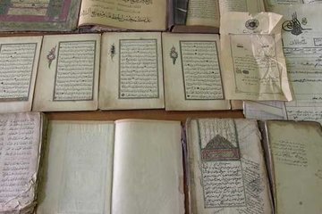 Dedelerinden kalan sandıktan 400 yıllık tarih çıktı