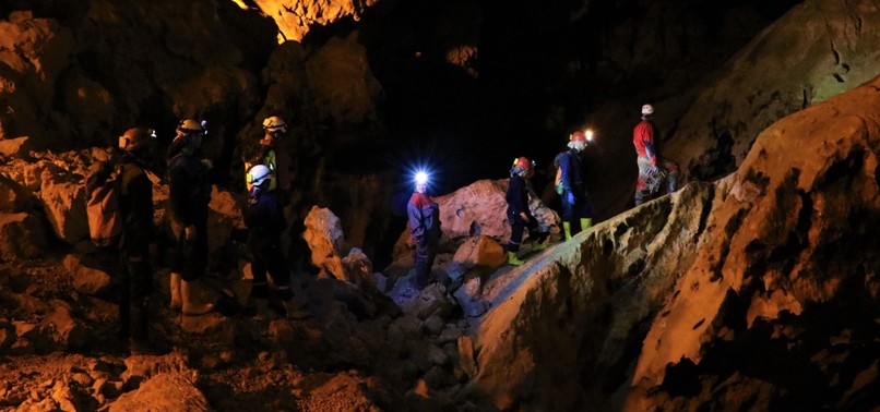 STUDENTS EXPLORE MYSTERIES OF TOURISTIC CAVE IN TURKEY